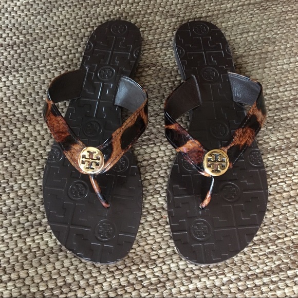 Tory Burch Shoes - Tory Burch Thora 2 leather thong flip flops Size 8